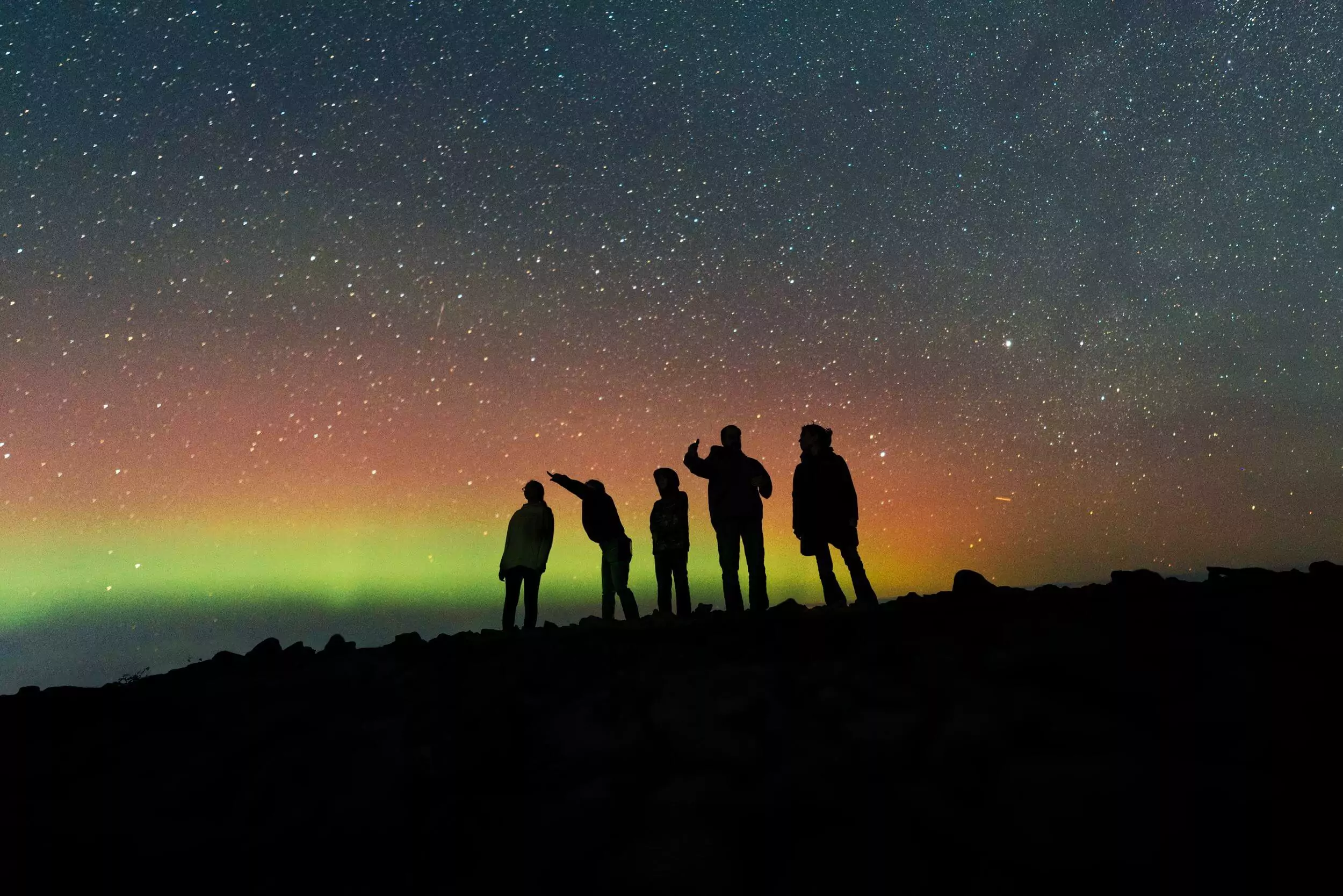 Family enjoys the Northern Lights in Alpena.